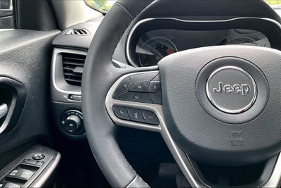 2022 Jeep Cherokee Latitude Lux