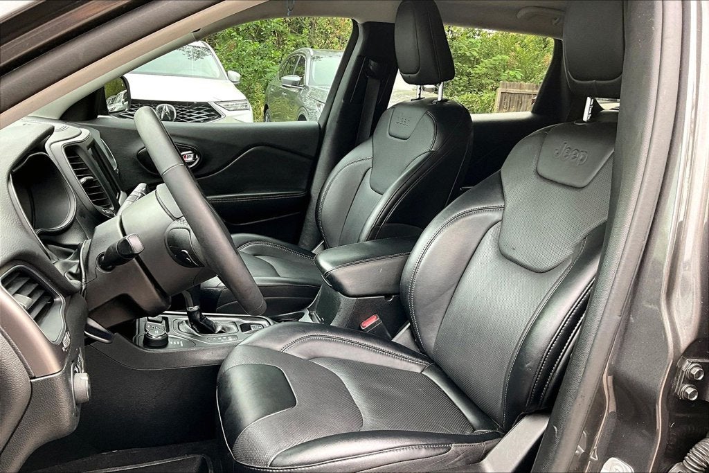 2022 Jeep Cherokee Latitude Lux