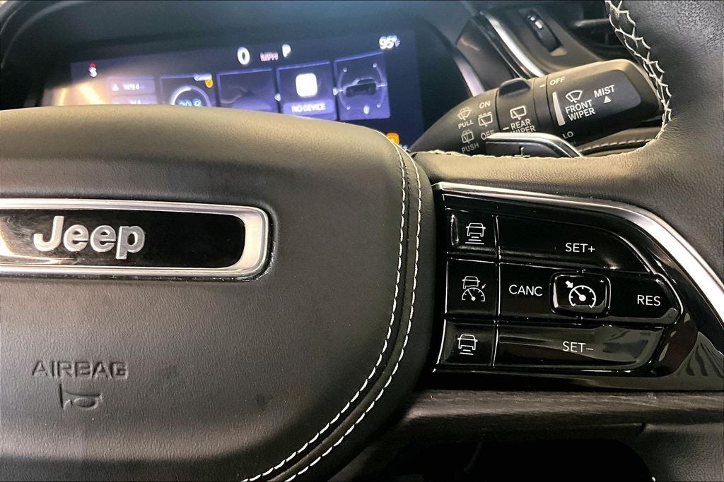 2022 Jeep Grand Cherokee Overland