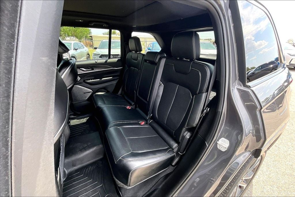 2022 Jeep Grand Cherokee Overland
