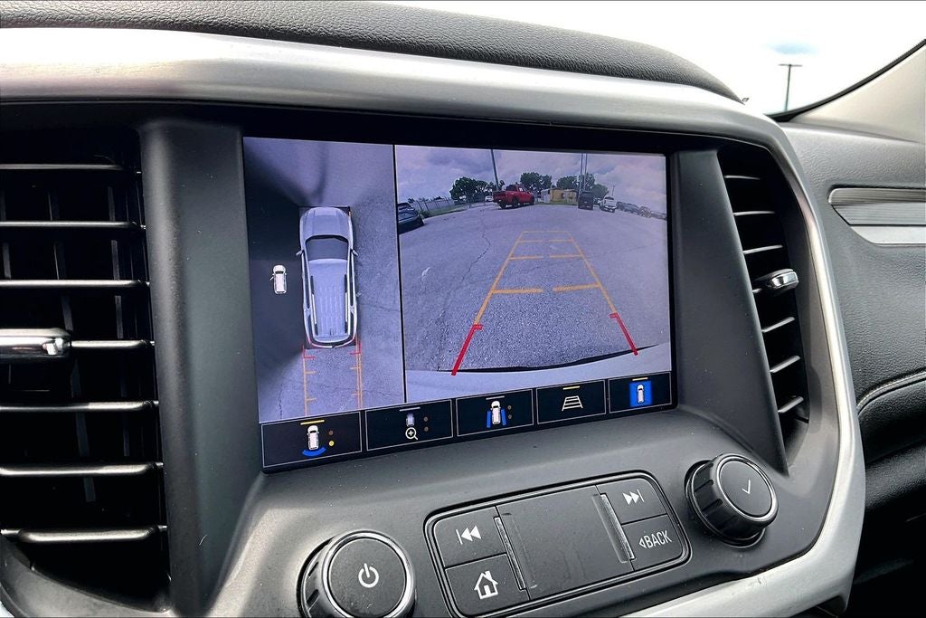 2022 GMC Acadia SLT