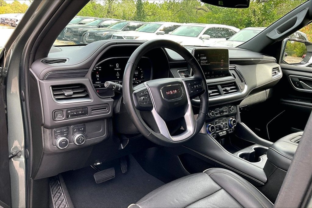 2023 GMC Yukon SLT