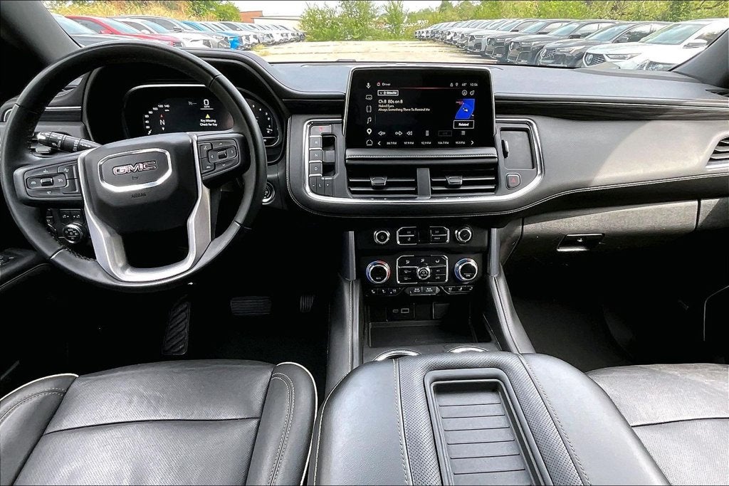 2023 GMC Yukon SLT