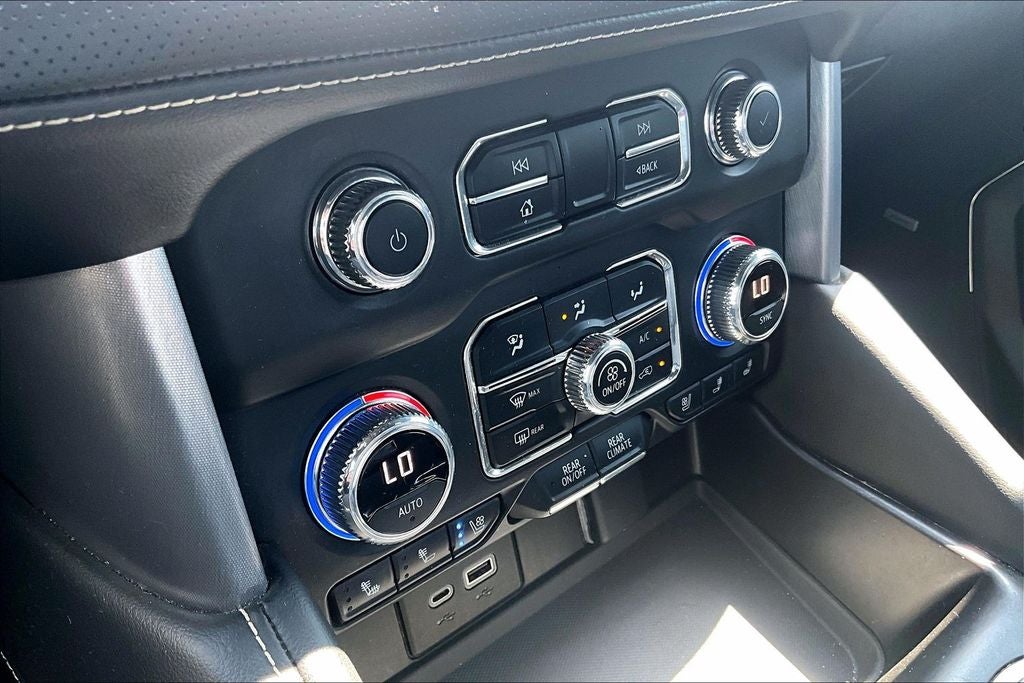 2022 GMC Yukon SLT