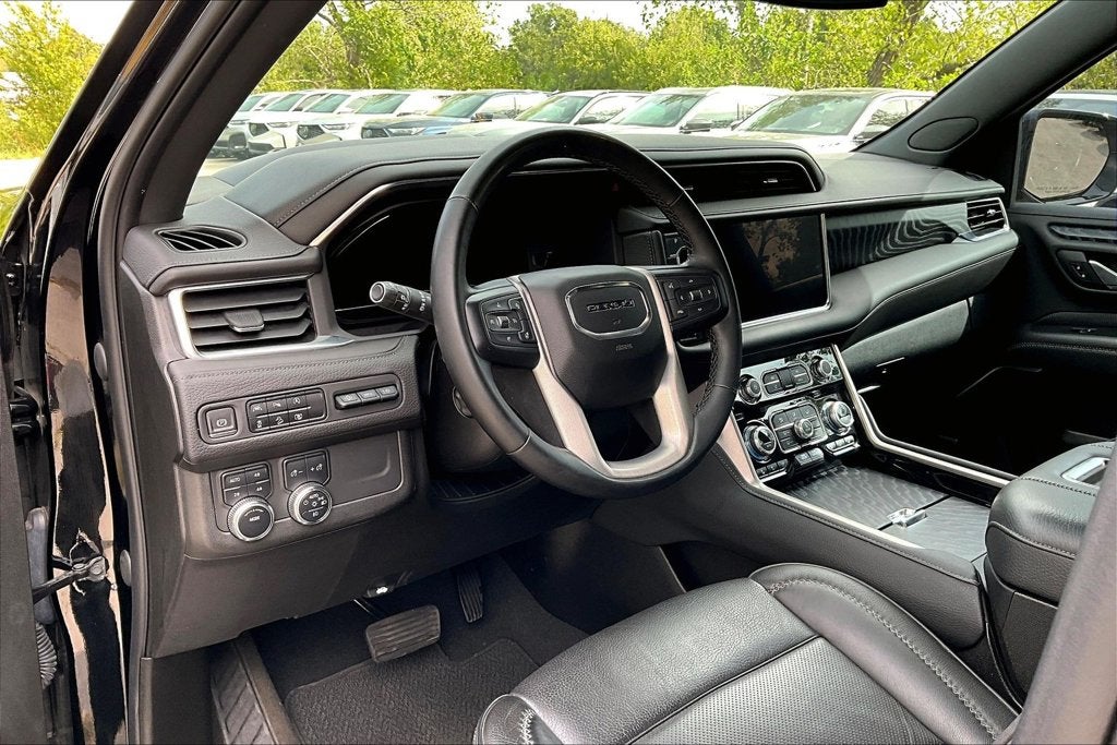 2023 GMC Yukon Denali