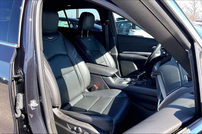 2023 Cadillac XT4 Premium Luxury