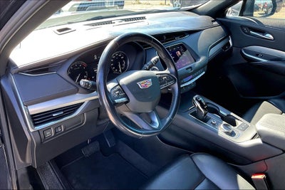 2023 Cadillac XT4 Premium Luxury