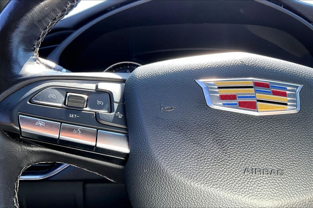 2023 Cadillac XT4 Premium Luxury