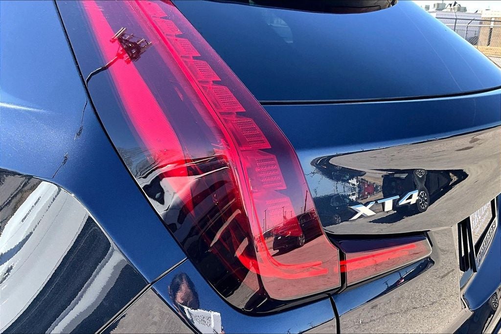 2023 Cadillac XT4 Premium Luxury