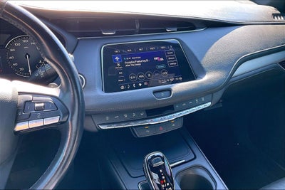 2023 Cadillac XT4 Premium Luxury