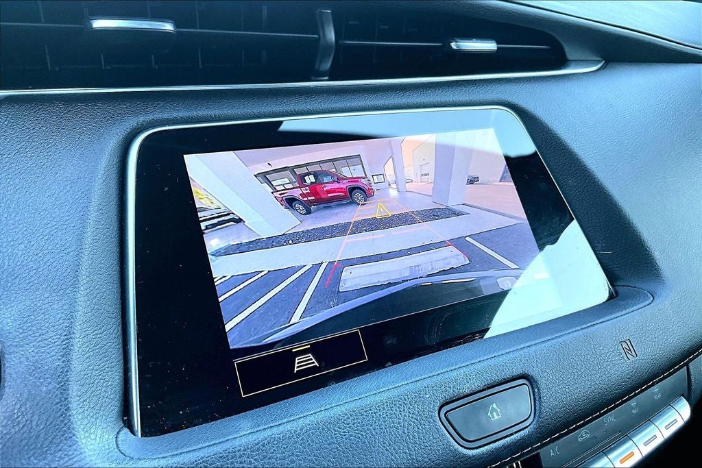 2021 Cadillac XT4 Premium Luxury