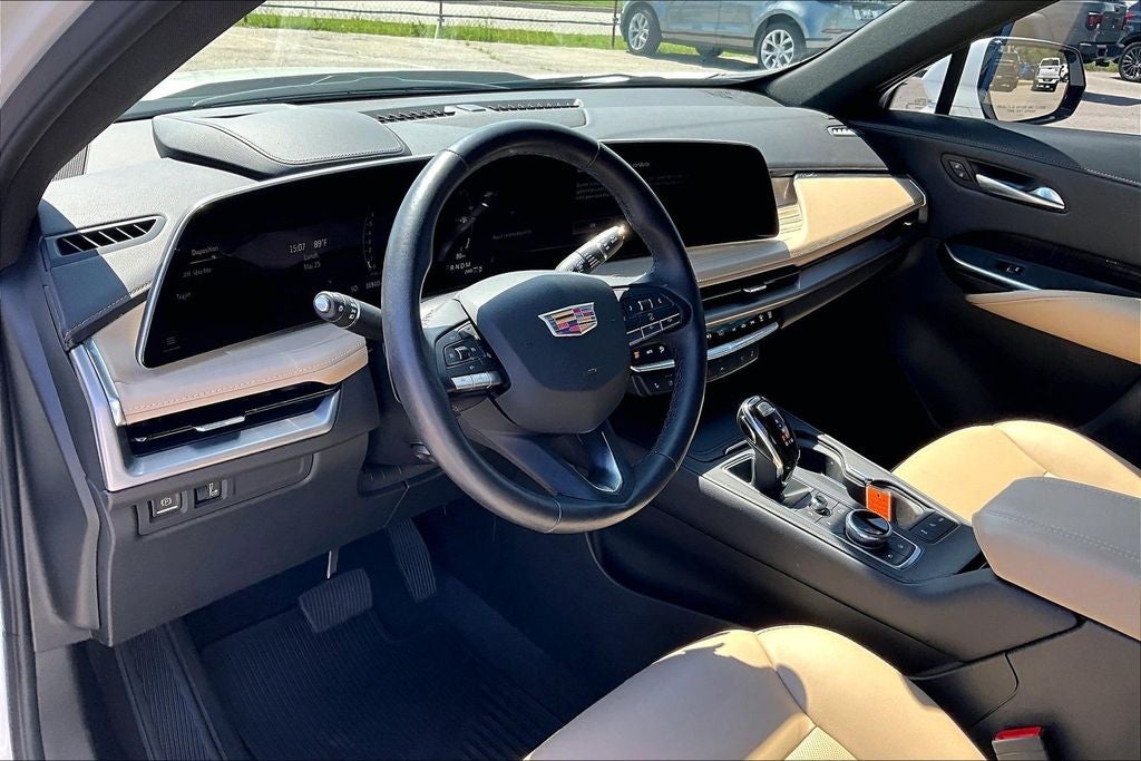 2024 Cadillac XT4 Premium Luxury