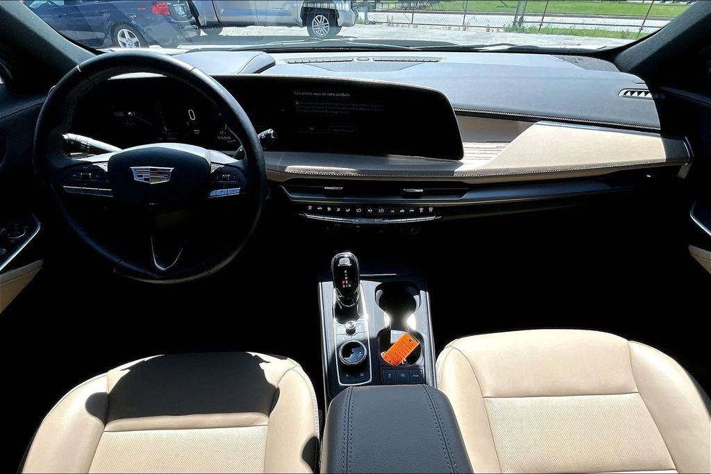 2024 Cadillac XT4 Premium Luxury