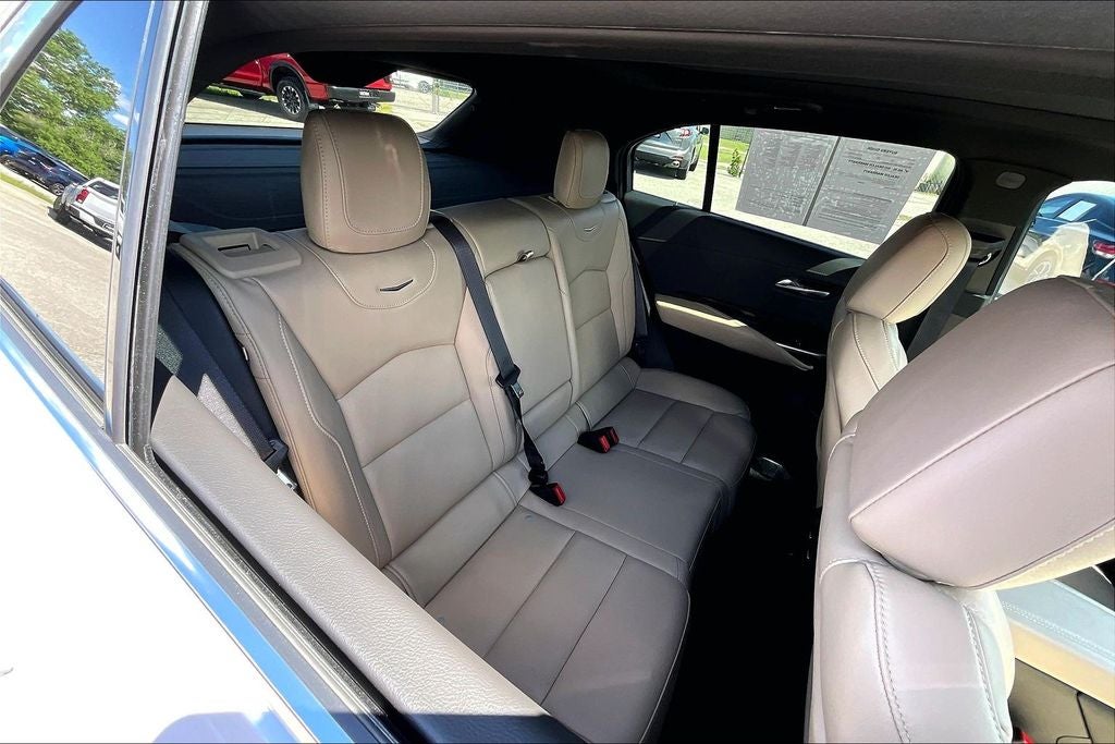2024 Cadillac XT4 Premium Luxury