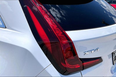 2024 Cadillac XT4 Premium Luxury