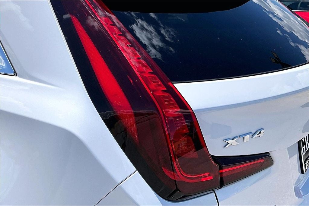 2024 Cadillac XT4 Premium Luxury
