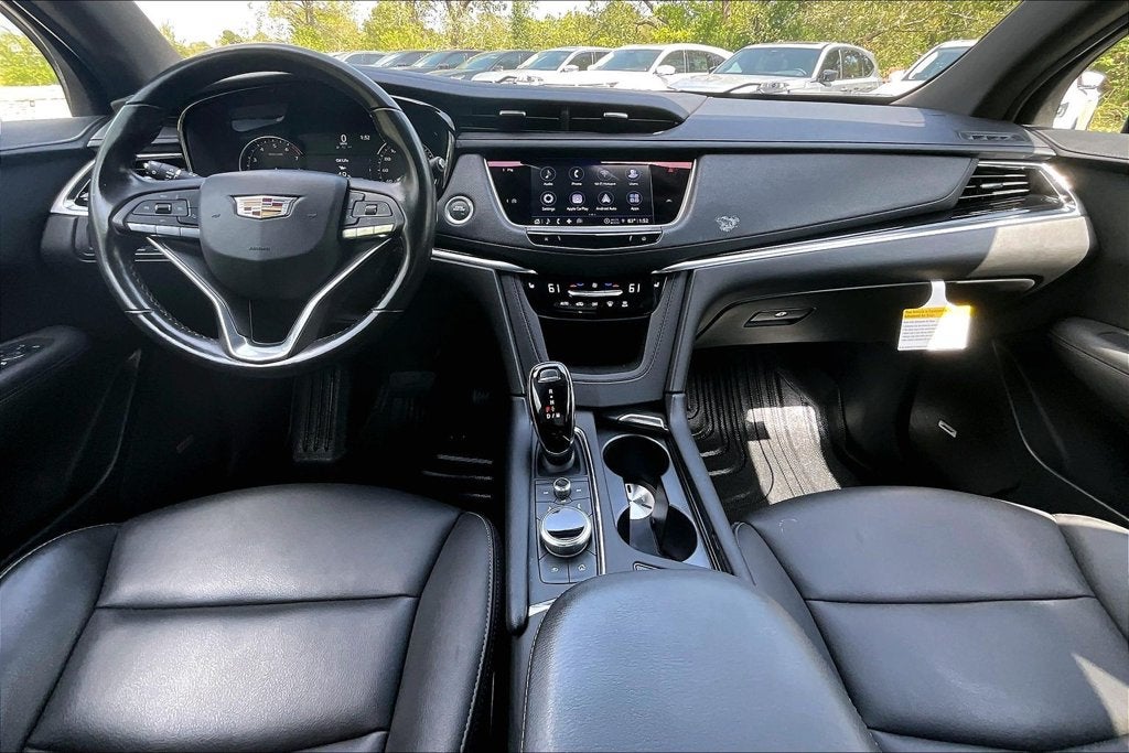 2025 Cadillac XT6 Luxury