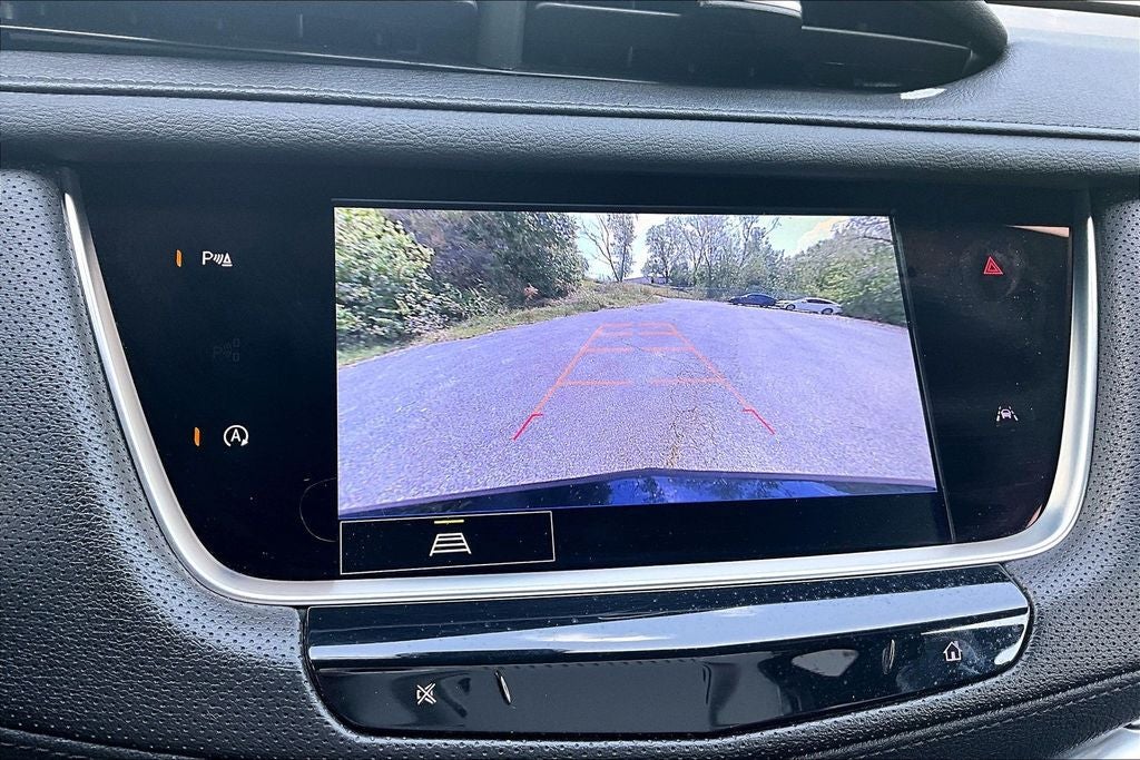 2025 Cadillac XT6 Luxury