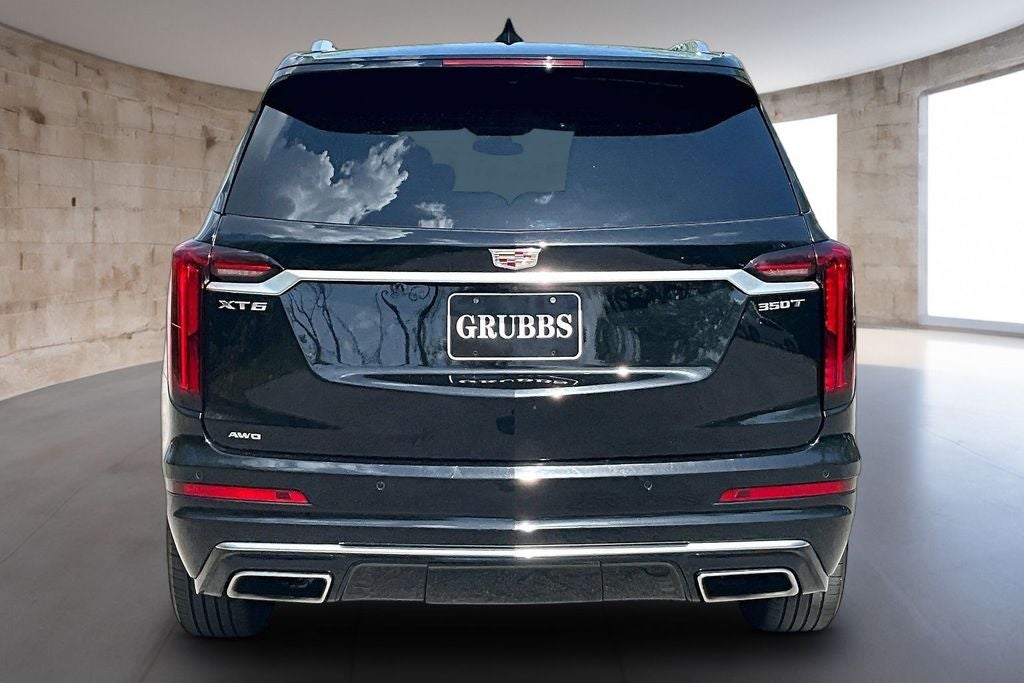 2025 Cadillac XT6 Luxury