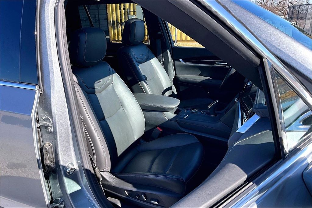 2025 Cadillac XT6 Premium Luxury