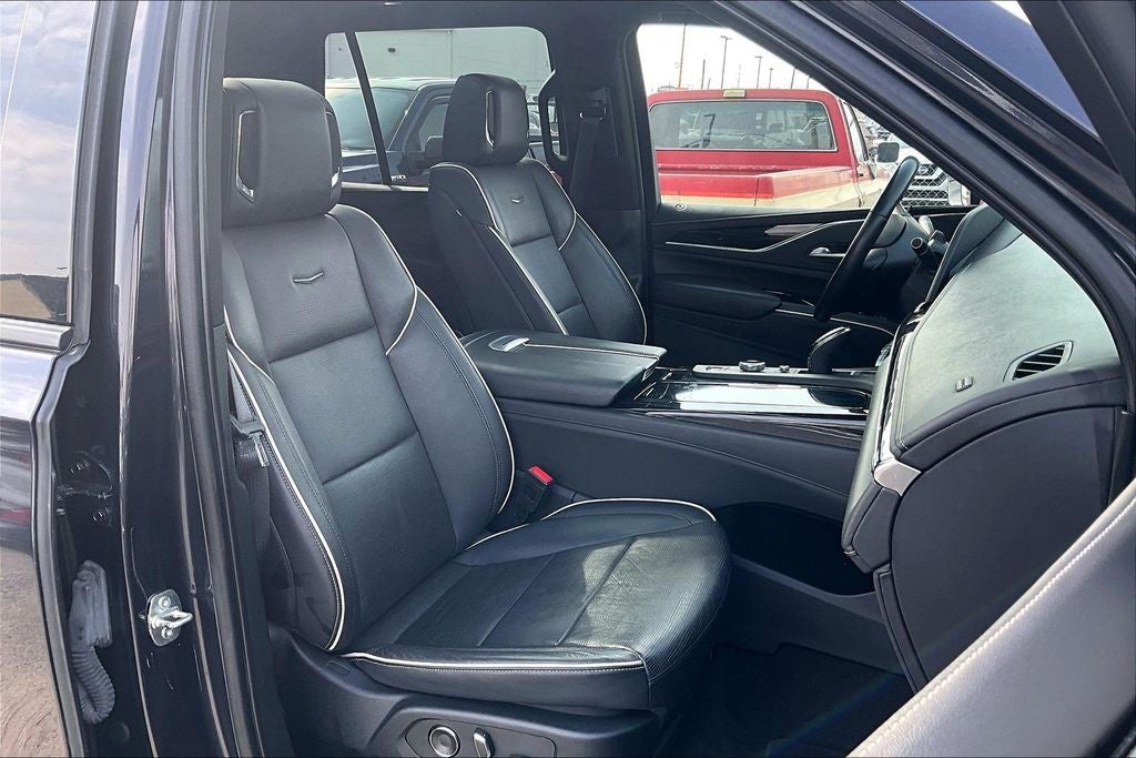 2023 Cadillac Escalade Sport