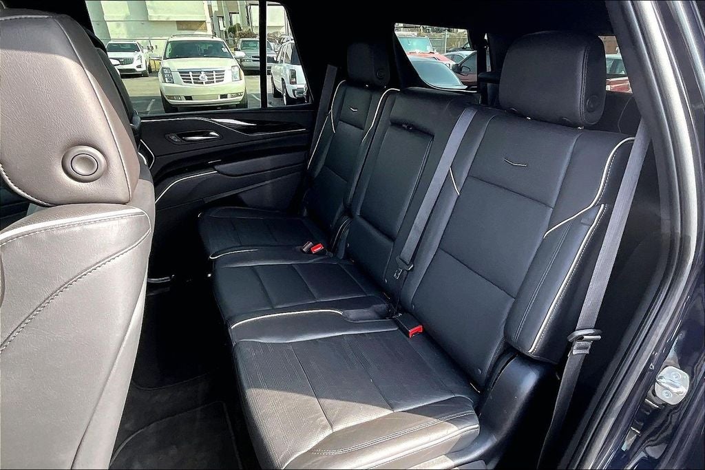 2023 Cadillac Escalade Sport