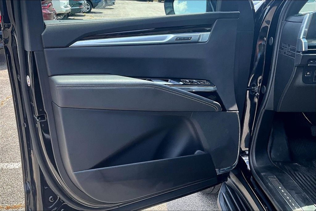 2025 Cadillac Escalade ESV Premium