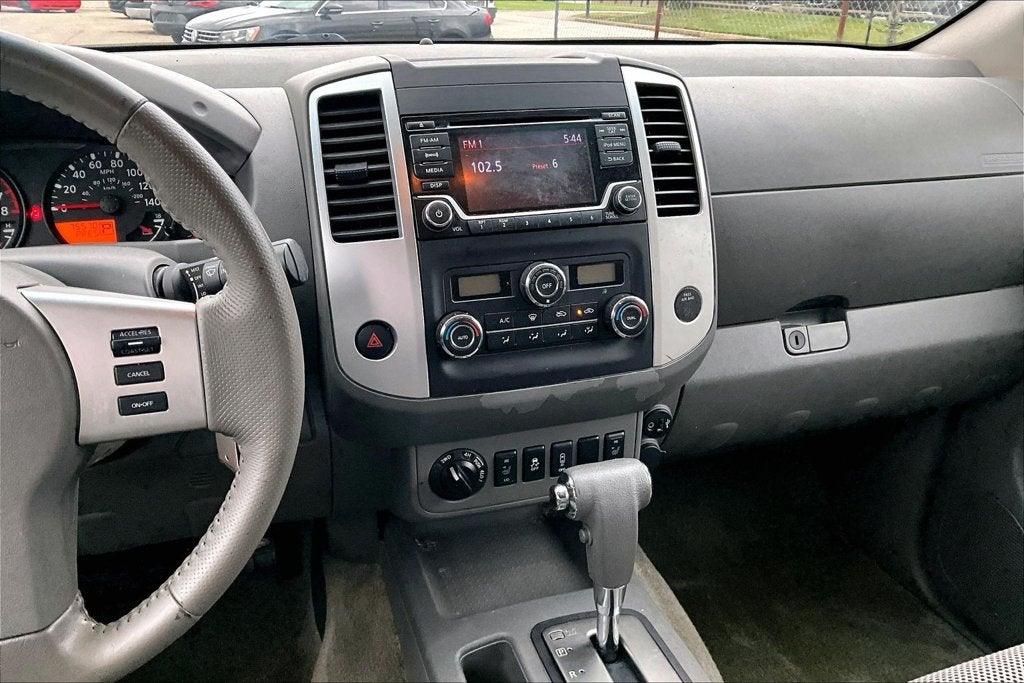 2017 Nissan Frontier SV