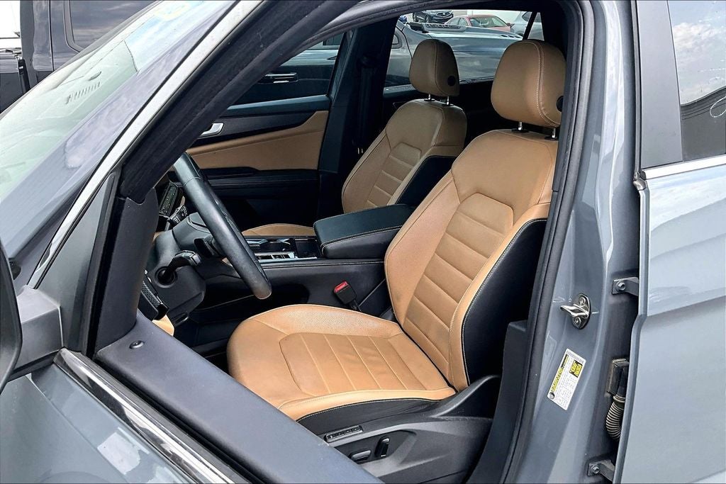 2024 Volkswagen Atlas Cross Sport 2.0T SEL R-Line