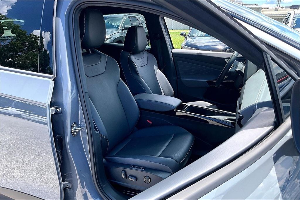 2023 Volkswagen ID.4 Pro S Plus
