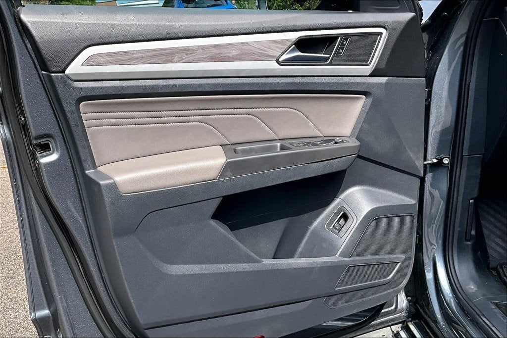 2022 Volkswagen Atlas Cross Sport 2.0T SE w/Technology