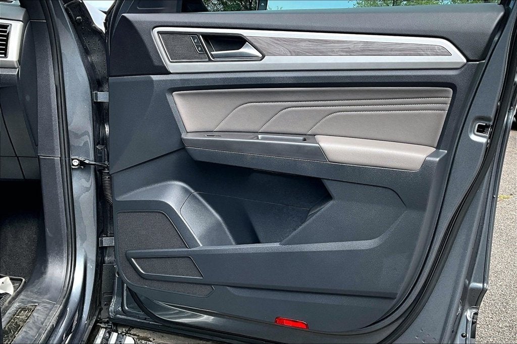 2022 Volkswagen Atlas Cross Sport 2.0T SE w/Technology