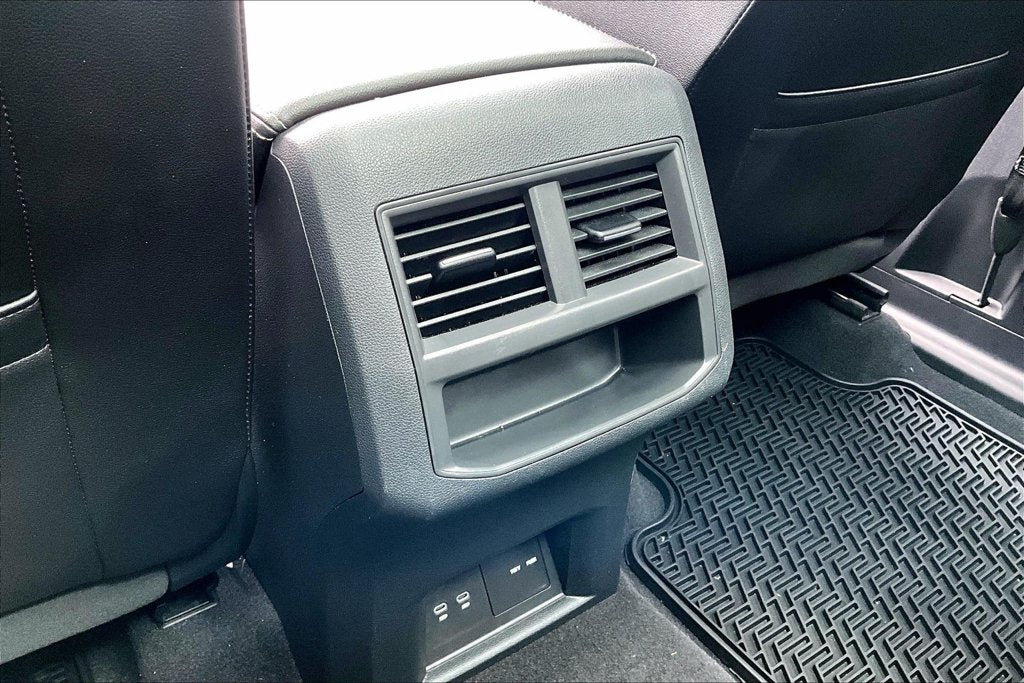 2022 Volkswagen Atlas Cross Sport 2.0T SE w/Technology