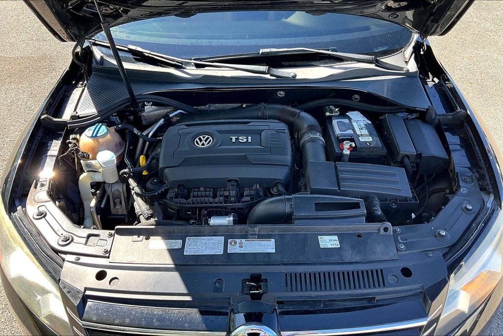 2014 Volkswagen Passat 1.8T SE w/Sunroof/Nav