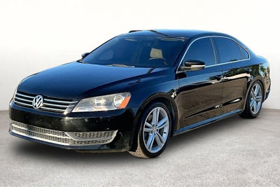 2014 Volkswagen Passat 1.8T SE w/Sunroof/Nav
