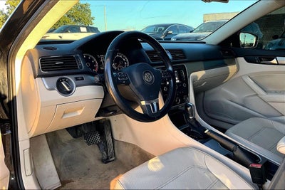 2014 Volkswagen Passat 1.8T SE w/Sunroof/Nav