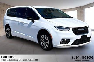 2024 Chrysler Pacifica Hybrid Select
