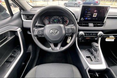 2025 Toyota RAV4 LE