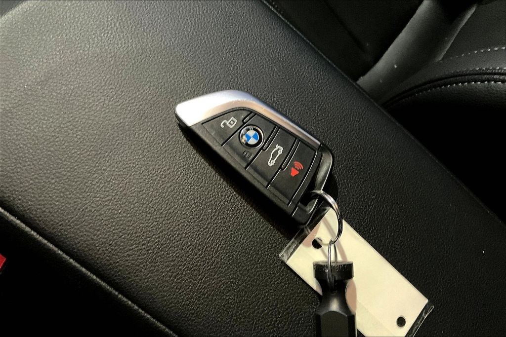 2023 BMW 3 Series 330i xDrive