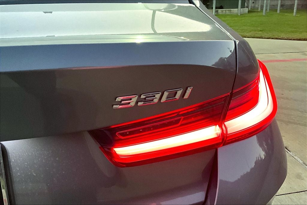 2023 BMW 3 Series 330i xDrive