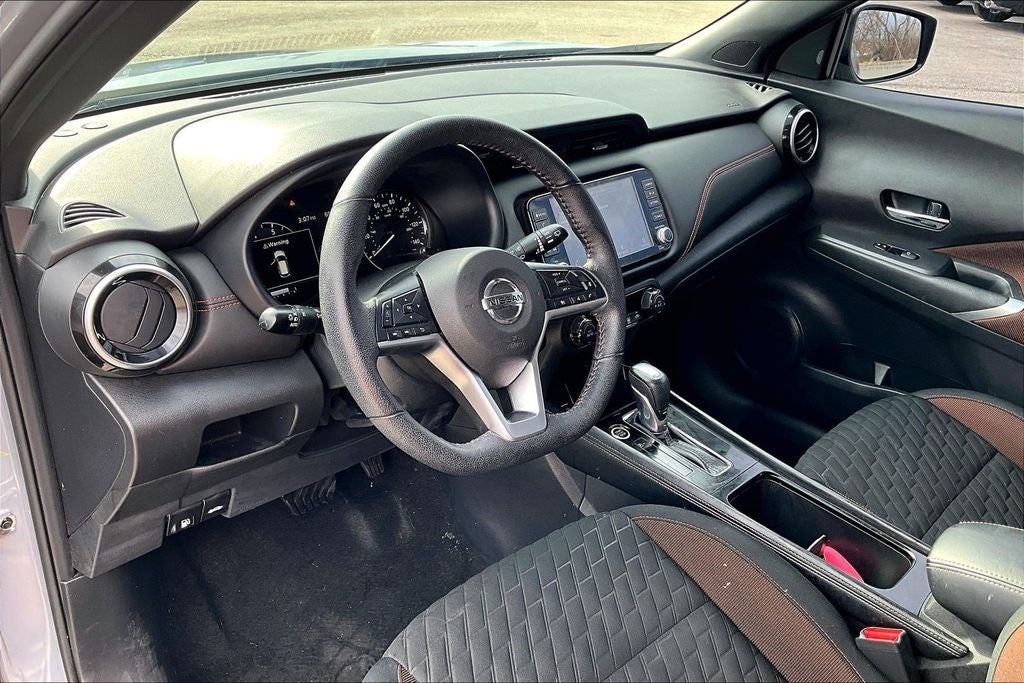 2021 Nissan Kicks SR