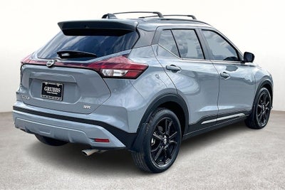 2021 Nissan Kicks SR