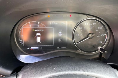 2021 Nissan Kicks SR