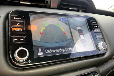 2021 Nissan Kicks SR