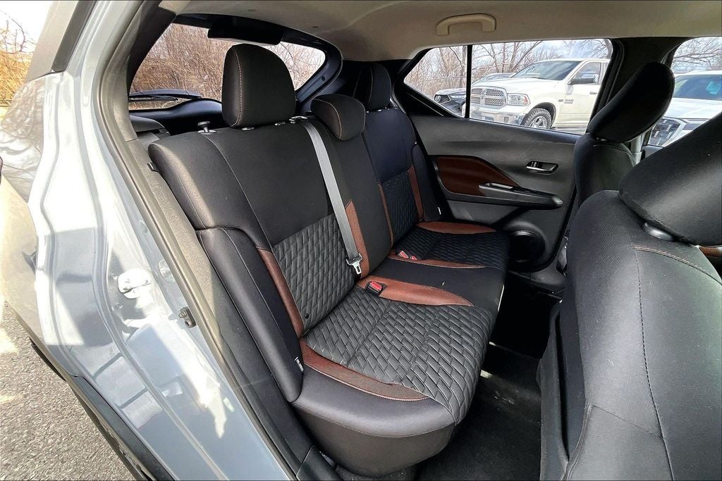 2021 Nissan Kicks SR