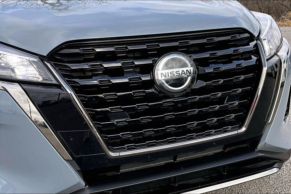 2021 Nissan Kicks SR