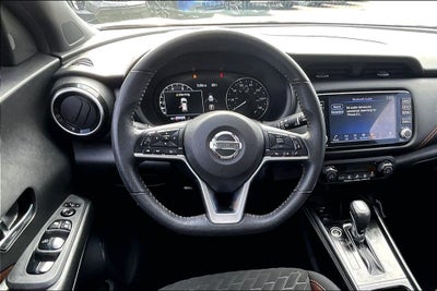 2021 Nissan Kicks SR