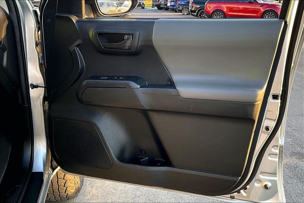 2022 Toyota Tacoma SR V6