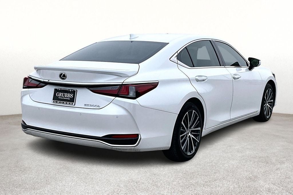 2024 Lexus ES 300h
