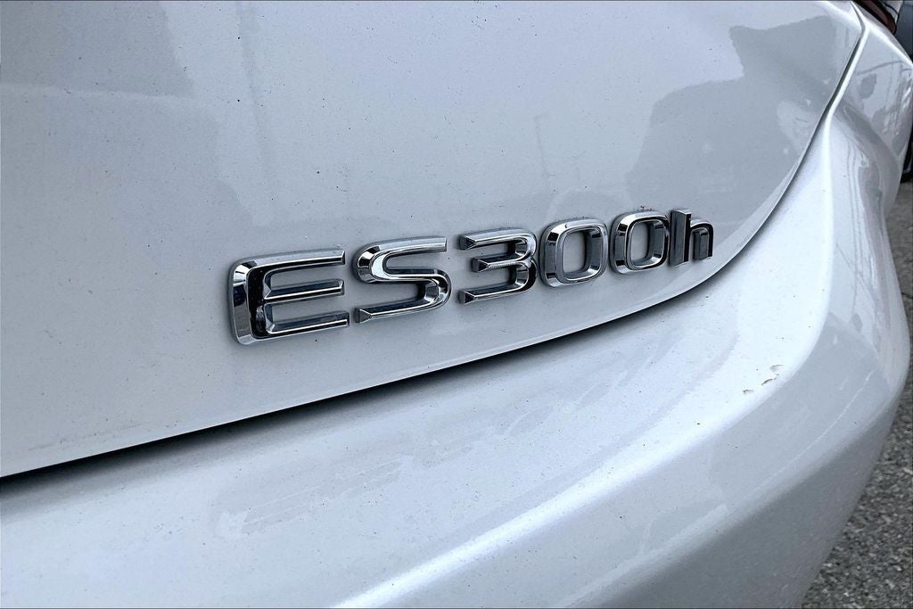 2024 Lexus ES 300h